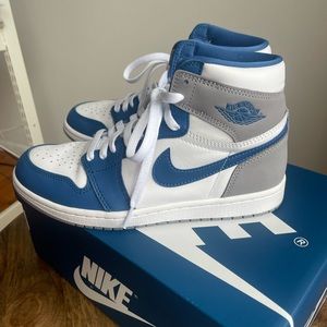 AIR JORDAN 1 RETRO HIGH OG 'TRUE BLUE'